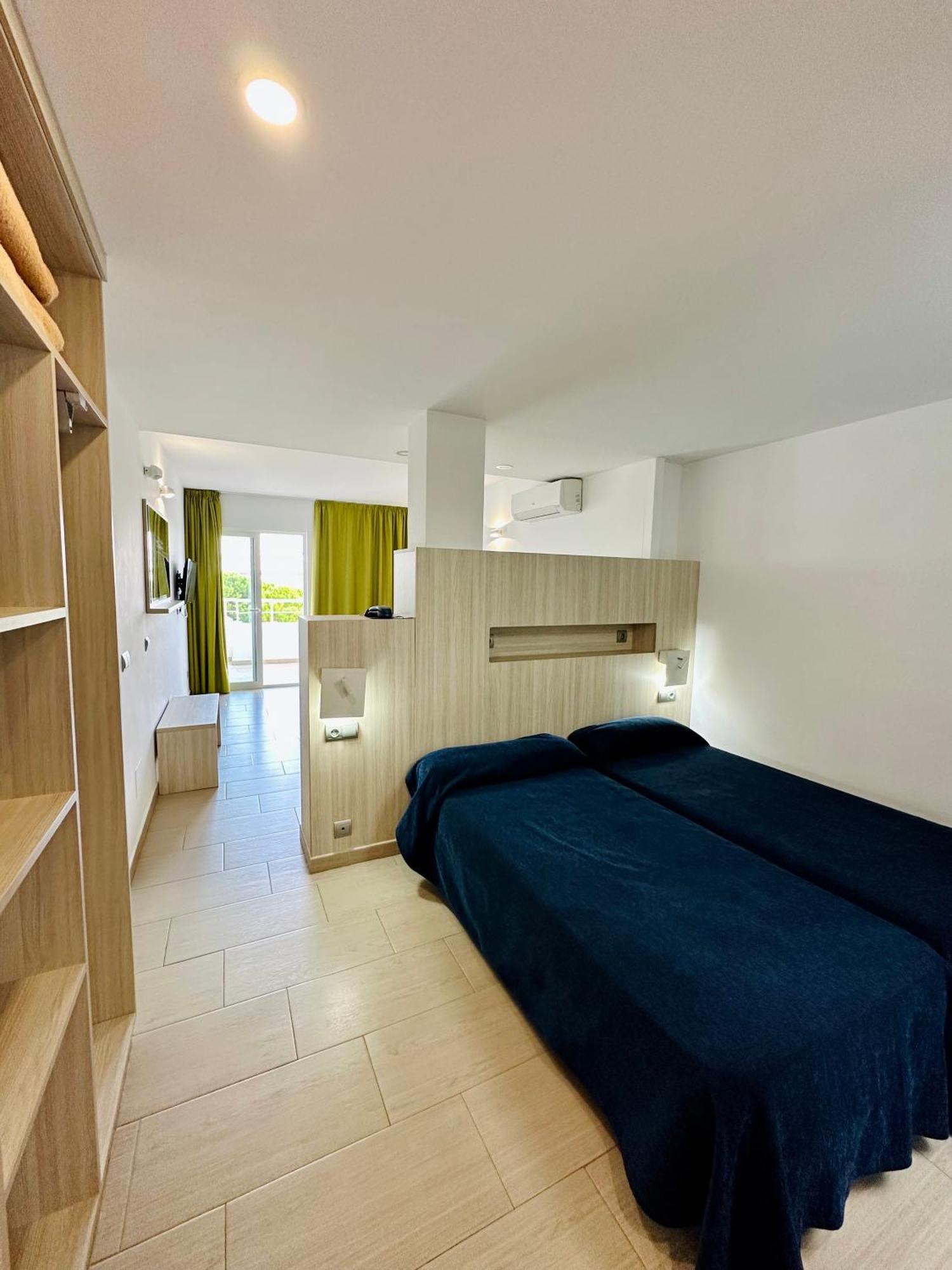 Apartamentos Jet - Adults Only Playa d'en Bossa Exteriör bild