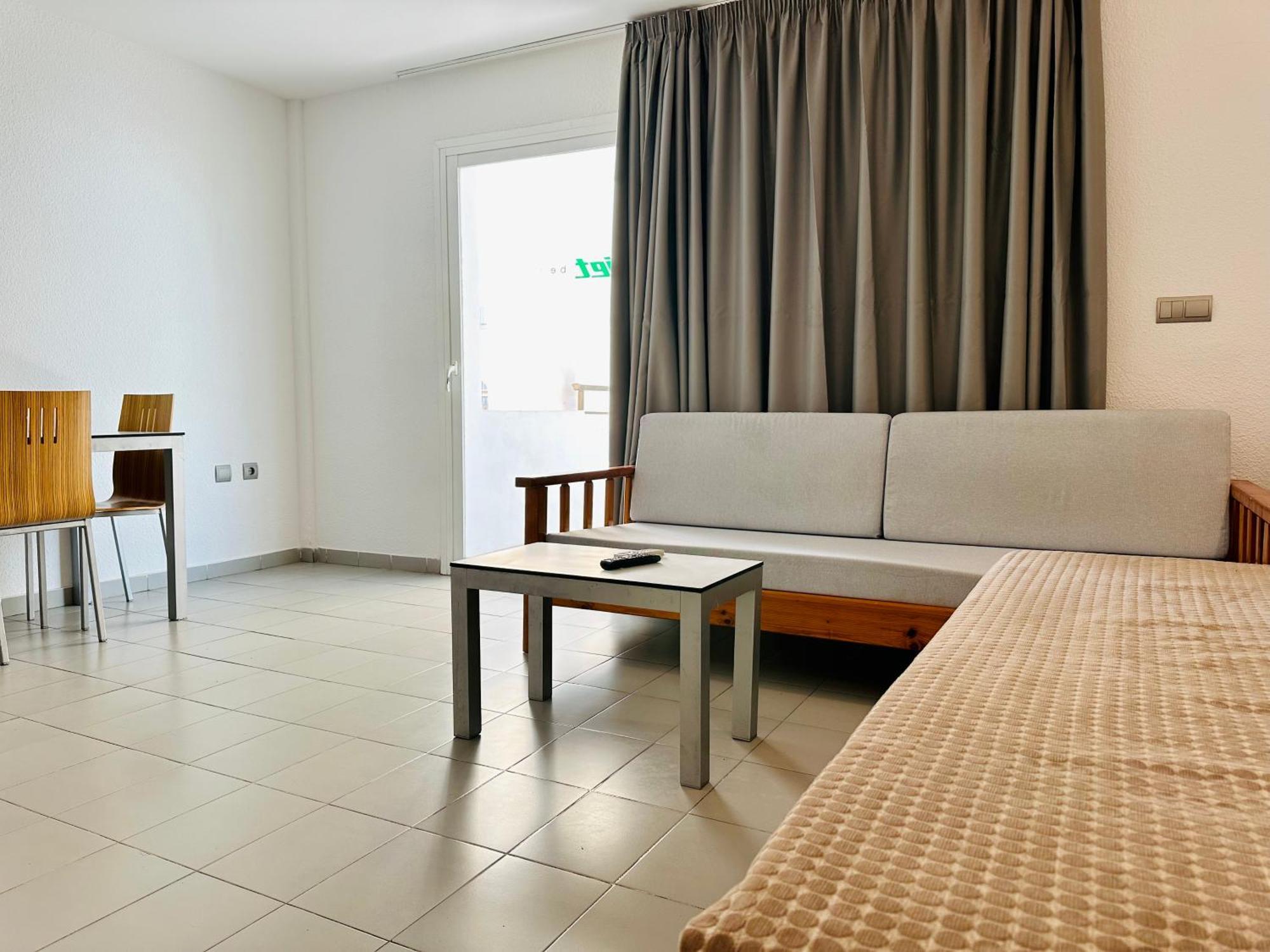 Apartamentos Jet - Adults Only Playa d'en Bossa Exteriör bild