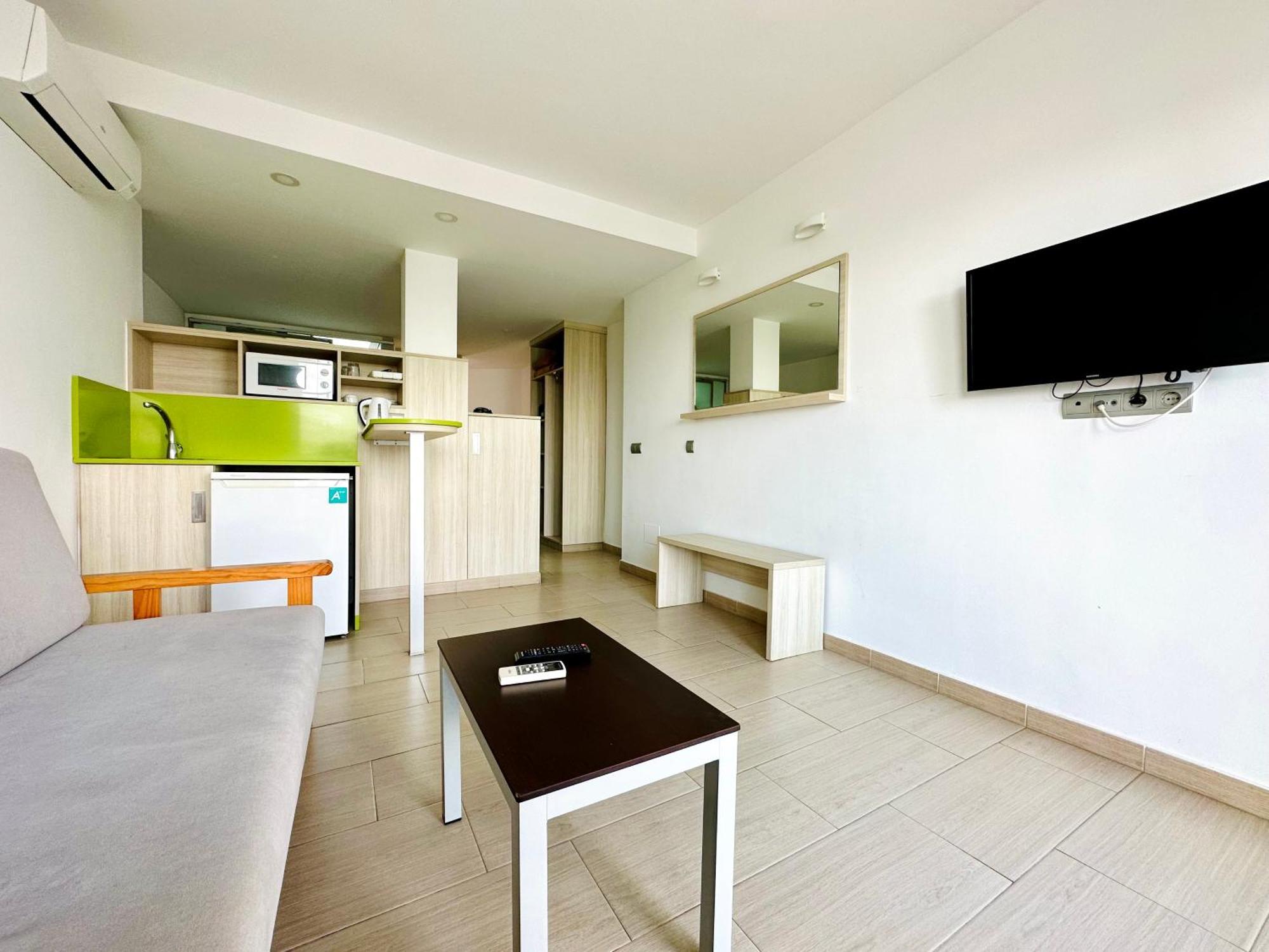 Apartamentos Jet - Adults Only Playa d'en Bossa Exteriör bild